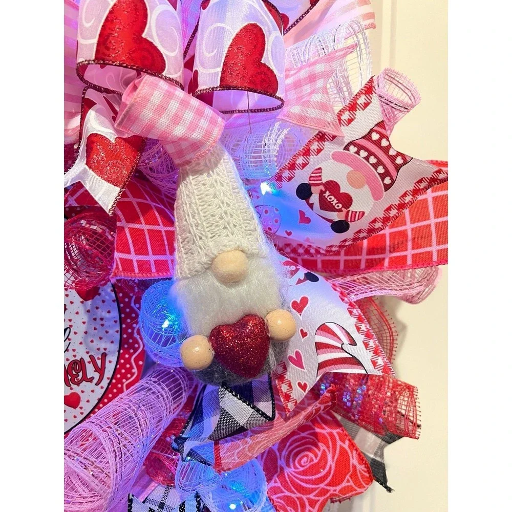 Handmade Valentine’s Gnome Hearts Ribbon Prelit Wreath 22 ins LED W13